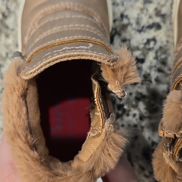 BLOWFISH GIRL'S METALLIC BROZE ZIP-UP HI' TOP SNEAKERS. SIZE 6M. - Picture 9 of 10